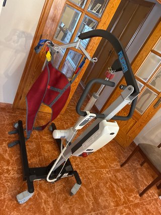 Grúa eléctrica ortopédica con arnes,
