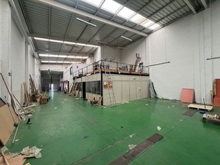 Nave industrial en alquiler en Os Mallos - San Cristóbal en Coruña (A)