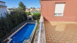 Chalet en venta en Palomares del Río