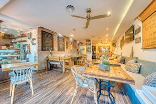 Local comercial en venta en Nueva Alcántara en Marbella