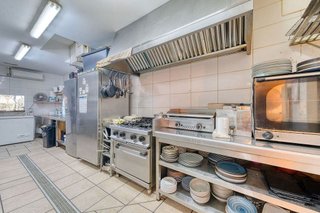 Local comercial en venta en Nueva Alcántara en Marbella