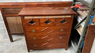 Cabecero de madera y mimbre