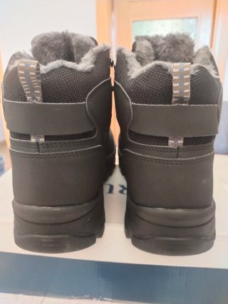 Botas de nieve OUTDOOR negras y grises a estrenar