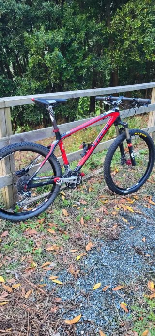 Bicicletta Trek Rossa