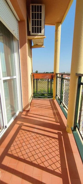 Piso en alquiler en Colores - Entreparques en Sevilla