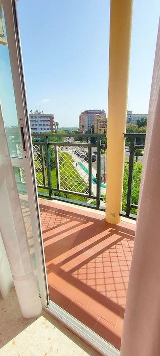 Piso en alquiler en Colores - Entreparques en Sevilla