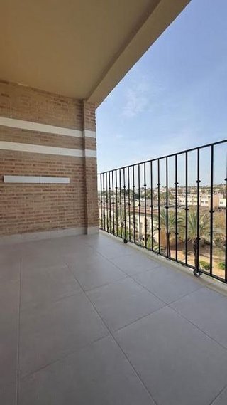 Piso en alquiler en Zona Avenida al Vedat en Torrent