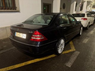 Mercedes-Benz Clase C 2004