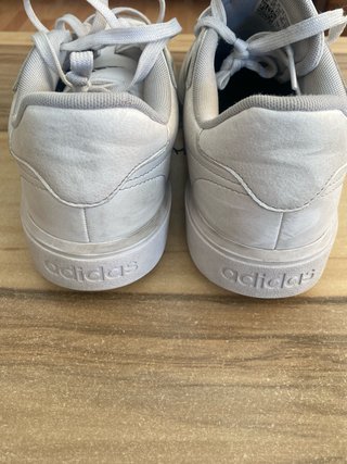 Zapatillas Adidas Blancas y Negras