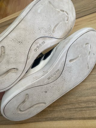 Zapatillas Adidas Blancas y Negras
