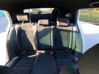 Volkswagen Golf GTI PERFORMANCE