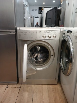 Nevera Edesa y Lavadora Indesit