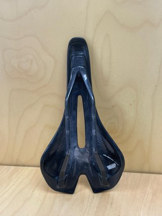Sillín Body Geometry Negro
