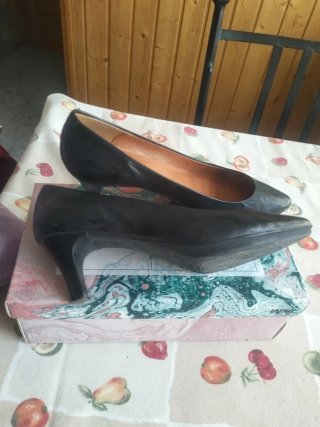 Zapatos de tacón Gloria Jaen negros