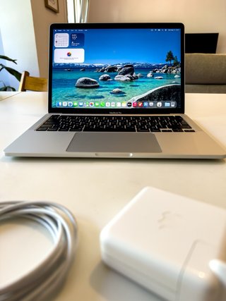 MacBook Pro 13 M1 (2020) 16/256 GB