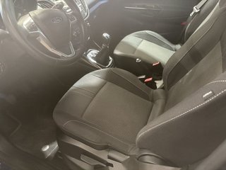 Ford B-MAX Titanium (2014)
