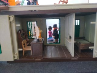 Lote Playmobil tematica Western edificios, figuras