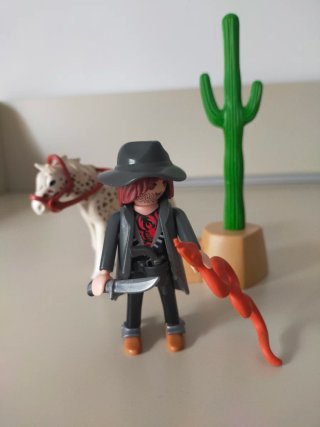 Lote Playmobil tematica Western edificios, figuras