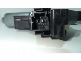 MOTOR ELEVALUNAS DELANTERO IZQUIERDO 966268102 77