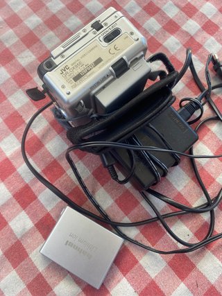 Videocámara JVC GR-DX95E + Accesorios mini dv