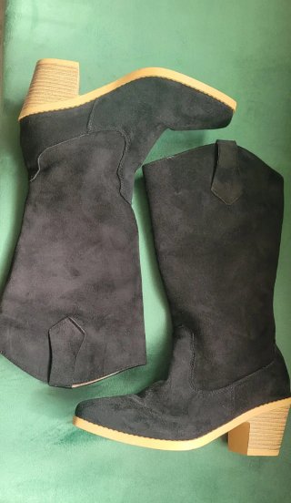 Botas de ante negras sin estrenar