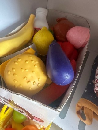 Cocinita KidKraft con cosas incluidas