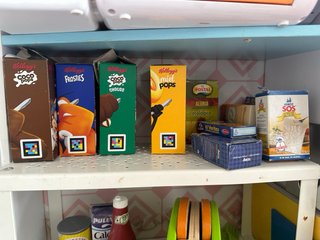 Cocinita KidKraft con cosas incluidas