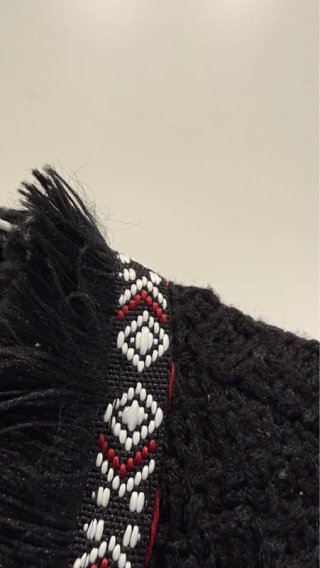 Chaqueta Venca Negra con Adorno