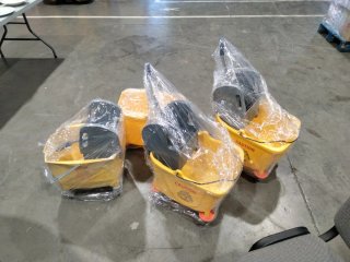 Cubos de limpieza profesional con prensa