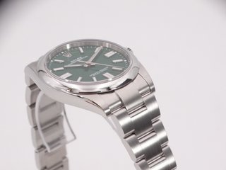 ROLEX Oyster Perpetual 41mm Verde 124300 FULL SET