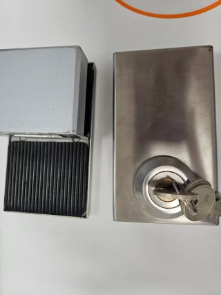 Cerradura CMB para puerta de cristal
