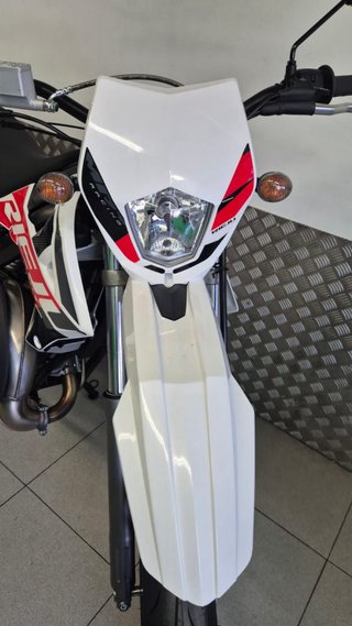 Rieju MRT 50 SM Supermotard Blanca Roja