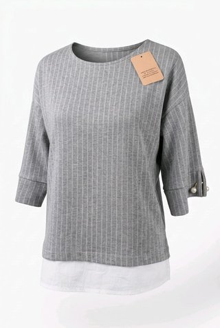 Blusa gris con rayas blancas Talla M