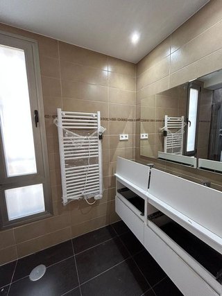 Local comercial en venta en El Carrascal en Leganés