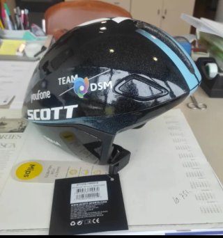 Casco Aero original Equipo DSM 2022