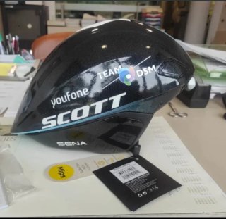 Casco Aero original Equipo DSM 2022