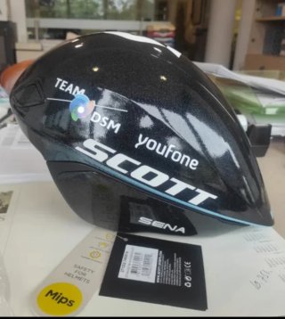 Casco Aero original Equipo DSM 2022