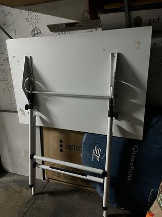 Mesa de dibujo plegable blanca