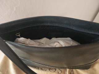 Bolso negro piel marca ACOSTA  diseñado para AZARO