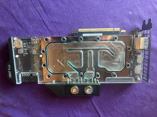 ASUS RTX 2080 con bloque refrigeración líquida