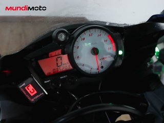 YAMAHA YZF R6