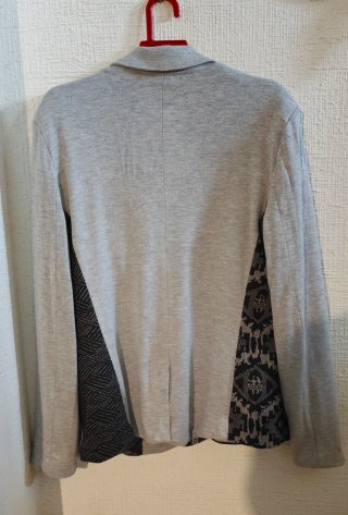 Chaqueta de punto marca Desigual T.40