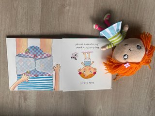 El orinal de Lulú con muñeca