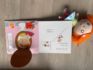 El orinal de Lulú con muñeca