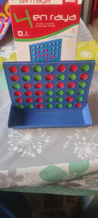 Juego 4 en Raya Fantástico Juegos