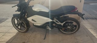 Moto Eléctrica Urbet Gadiro E-125 Negra/blanca