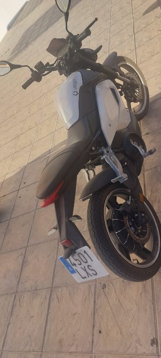 Moto Eléctrica Urbet Gadiro E-125 Negra/blanca