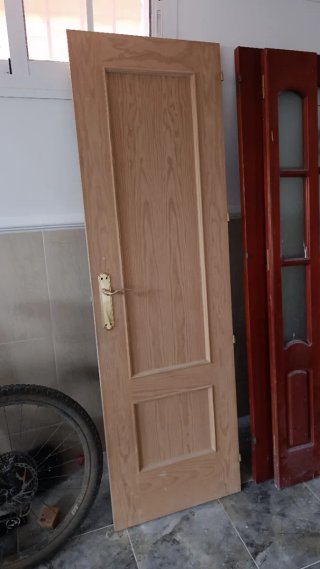Puerta de madera de roble