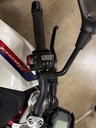 BMW G310R 2023