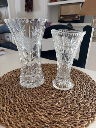 Juego de 2 jarrones de cristal tallado